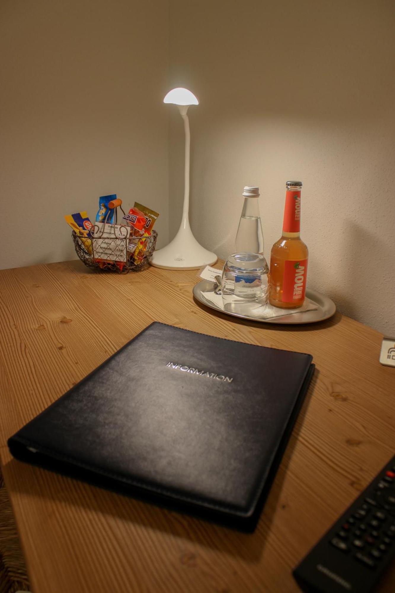 Wirtsberg Pension & Cafe エヒング エクステリア 写真